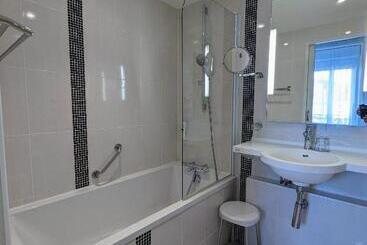هتل Arverna Vichy   Clt