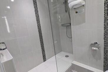 هتل Arverna Vichy   Clt