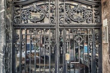 تختخواب و صبحانه Hi Valencia Canovas