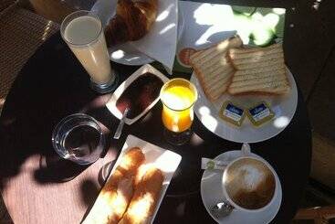 تختخواب و صبحانه Hi Valencia Canovas