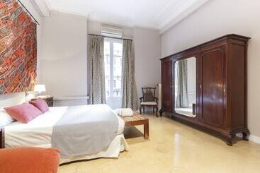Bed and Breakfast Ainb Born Via Laietana