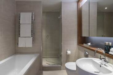 Clayton Hotel London Wall