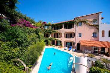 هتل Bellevue Benessere & Relax