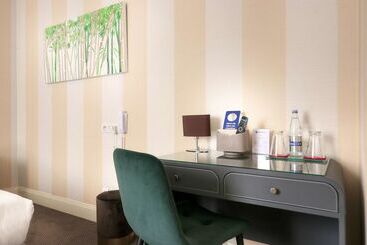 هتل Best Western Hôtel Brittany La Baule Centre & Plages