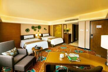 هتل Beverly Plaza
