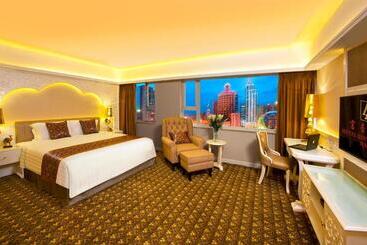 هتل Beverly Plaza