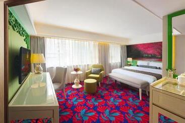 هتل Beverly Plaza