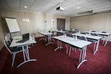 Brit Hotel Rennes Le Castel