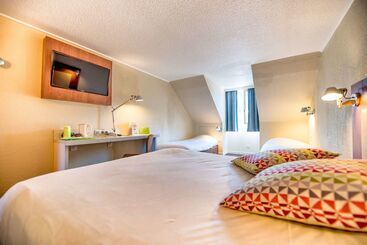 هتل Campanile Deauville  Saint Arnoult