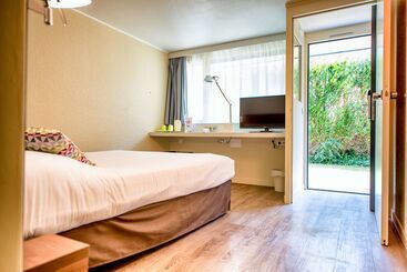 هتل Campanile Deauville  Saint Arnoult