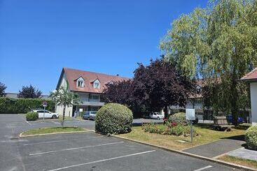 هتل Campanile Deauville  Saint Arnoult