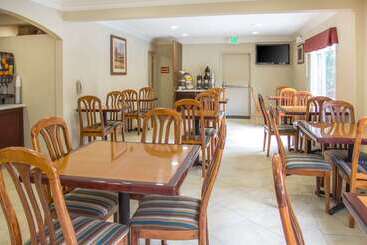 هتل Comfort Inn Cockatoo Near Lax Airport