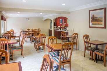 هتل Comfort Inn Cockatoo Near Lax Airport