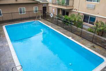 هتل Comfort Inn Cockatoo Near Lax Airport