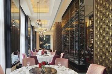 Four Seasons Hotel Macao