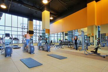 هتل Hilton Garden Inn Montreal Centre Ville