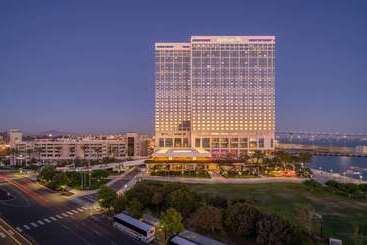هتل Hilton San Diego Bayfront