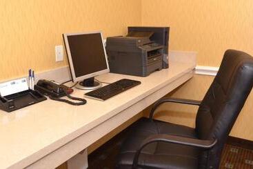 Holiday Inn Express Hotel & Suites San Antonio Airport North, An Ihg