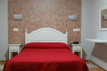 هتل Hostal Sonia Granada