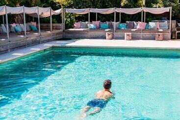 هتل Hôtel Font Mourier
