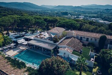 هتل Hôtel Font Mourier