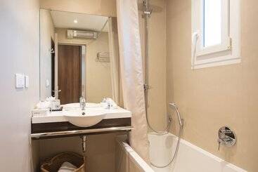 هتل Hôtel Font Mourier