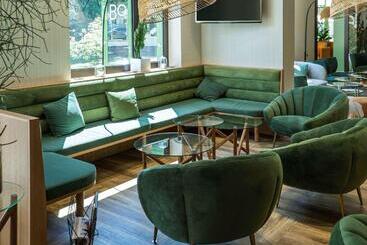 هتل Hôtel Mercure Niort Marais Poitevin