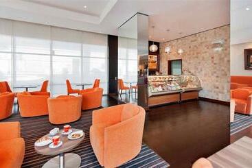 هتل Ibis Al Barsha