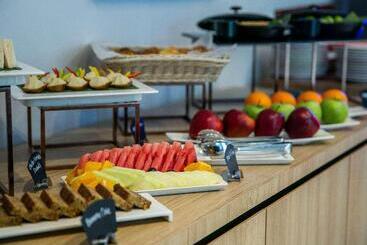 هتل Ibis Al Barsha