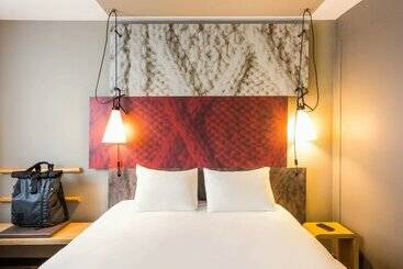 هتل Ibis Bordeaux Centre Bastide