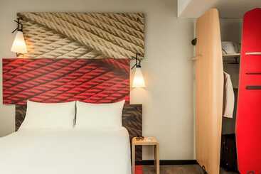 هتل Ibis Bordeaux Centre Bastide