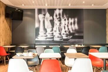 هتل Ibis Bordeaux Centre Bastide