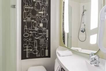 هتل Ibis Bordeaux Centre Bastide