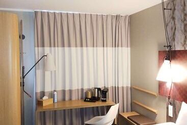 هتل Ibis Bordeaux Centre Bastide