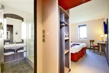هتل Kyriad Prestige Compiegne