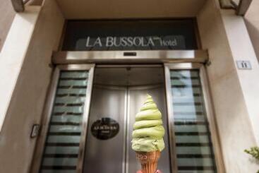 هتل La Bussola