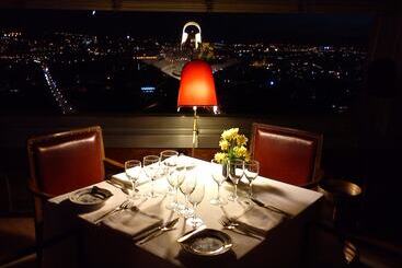 هتل Miradouro