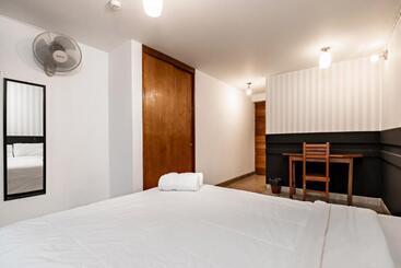 هتل Miraflores Suites Centro