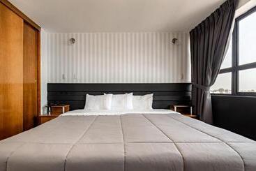هتل Miraflores Suites Centro