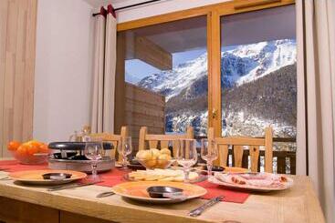 اقامتگاه Madame Vacances Les Balcons Des Airelles