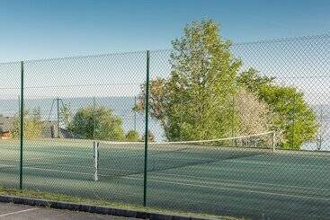 استراحتگاه Garden & City Evian  Lugrin