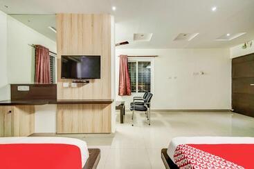 Flagship Hotel Royal Grand