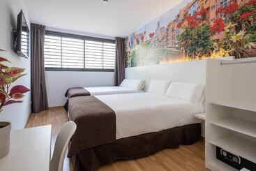 هتل Bestprice Girona