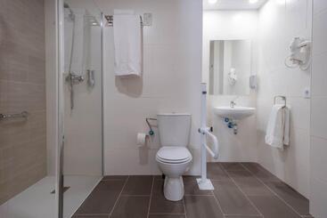 هتل Bestprice Girona