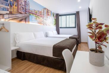 هتل Bestprice Girona
