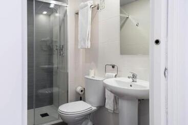 هتل Bestprice Girona