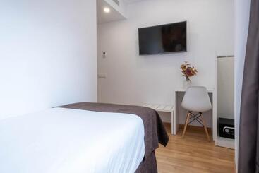 هتل Bestprice Girona