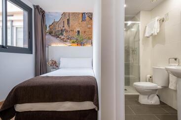 هتل Bestprice Girona