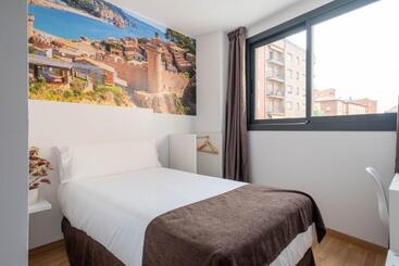 هتل Bestprice Girona