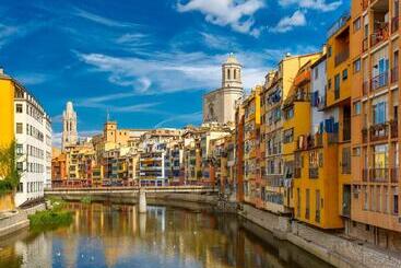 هتل Bestprice Girona